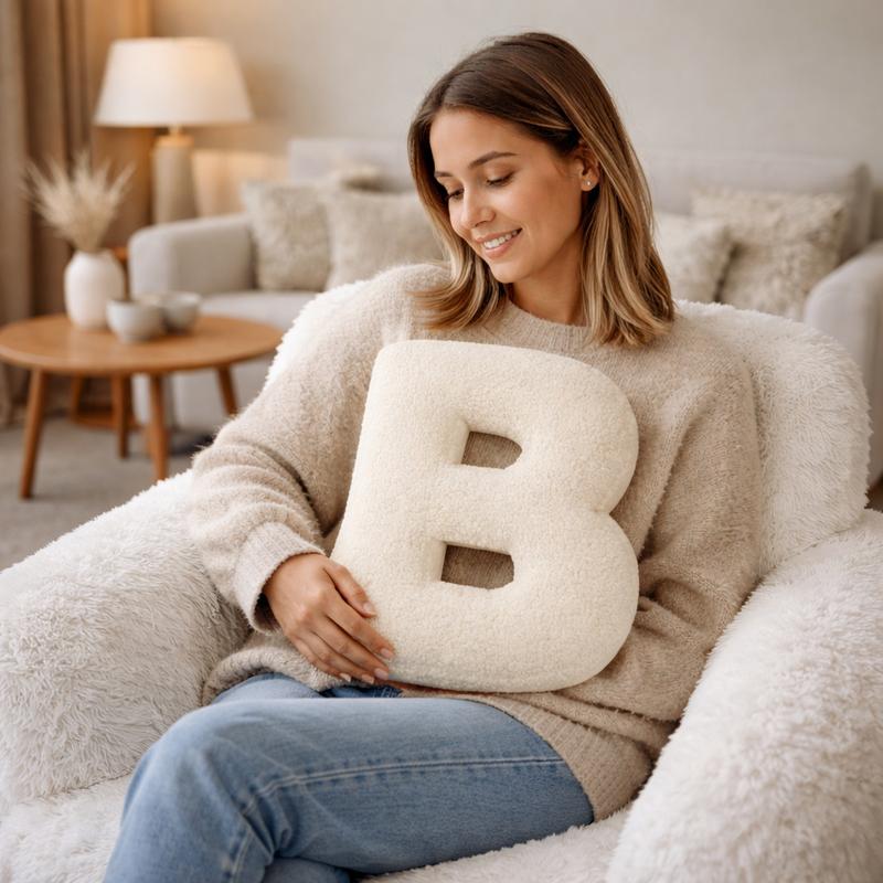 Femme Coussin Lettre B