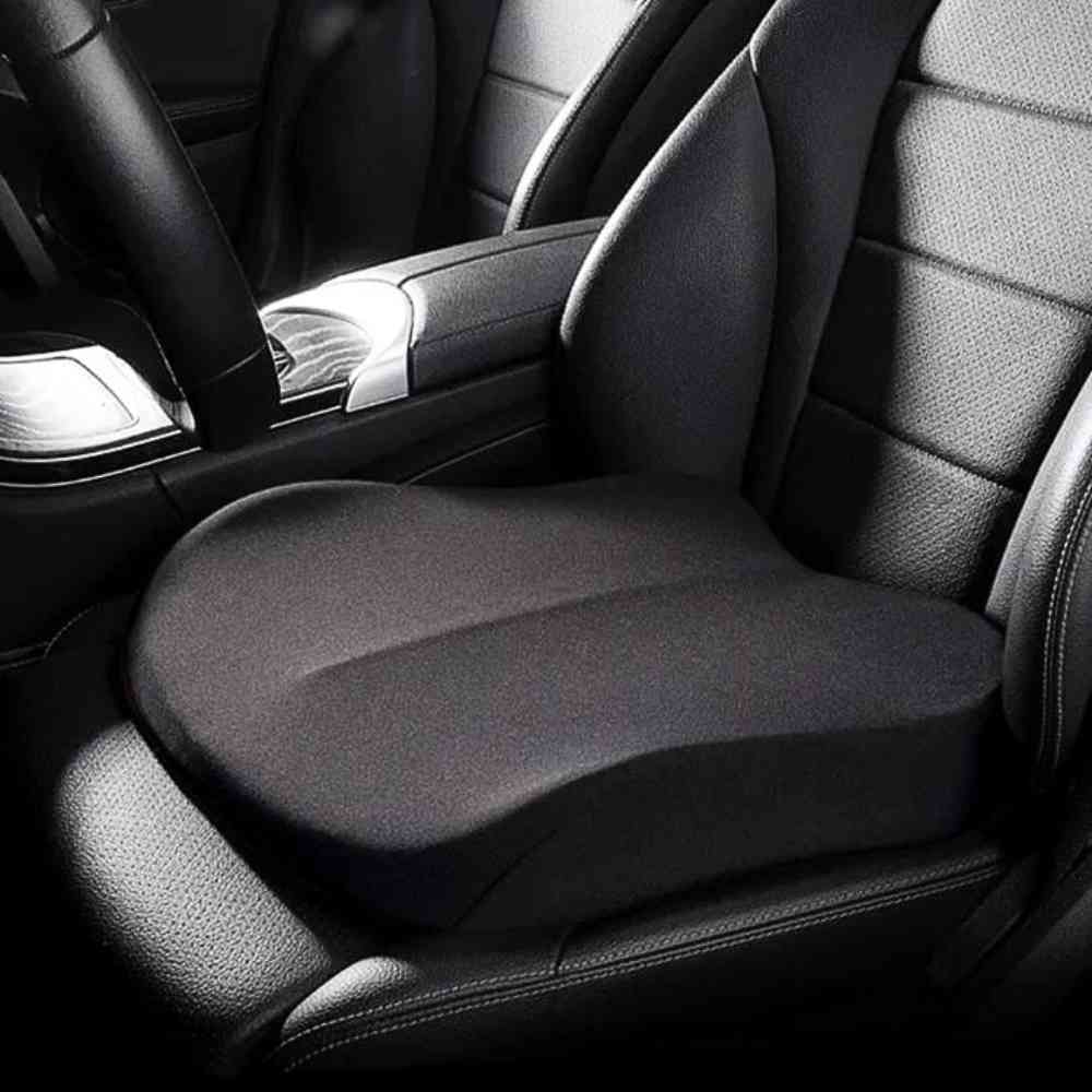 Coussin Rehausseur Voiture Ergonomique noir​ sur un siège conducteur
