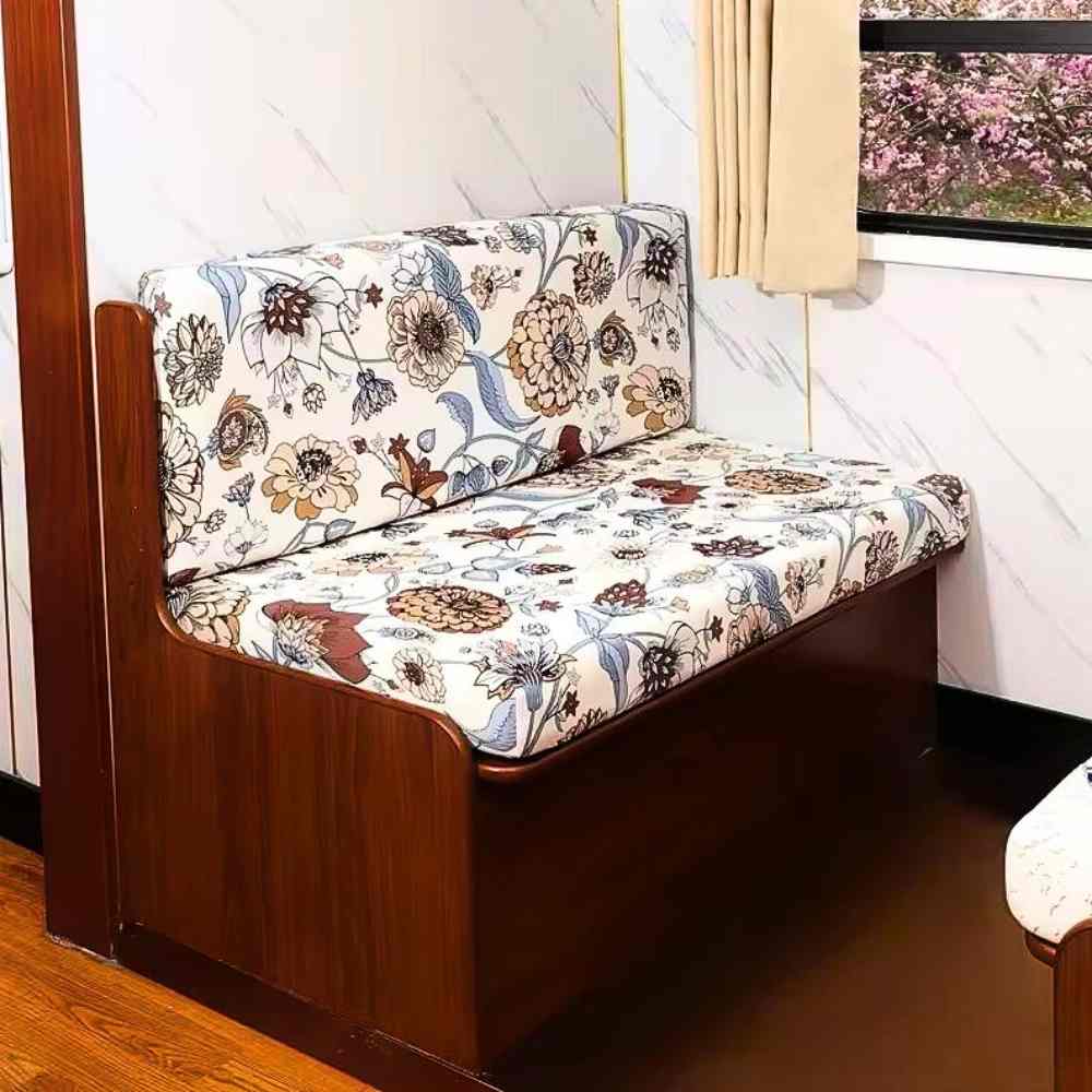le banc avec la Housse Banquette Camping Car printemps​