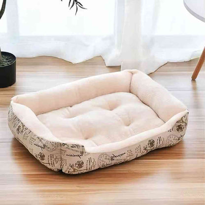 Un salon avec le Panier Confort pour Chien beige de dans